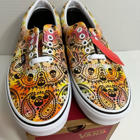 Vans Other - Vans Era Skull Bandana Tie -Dye Shoes